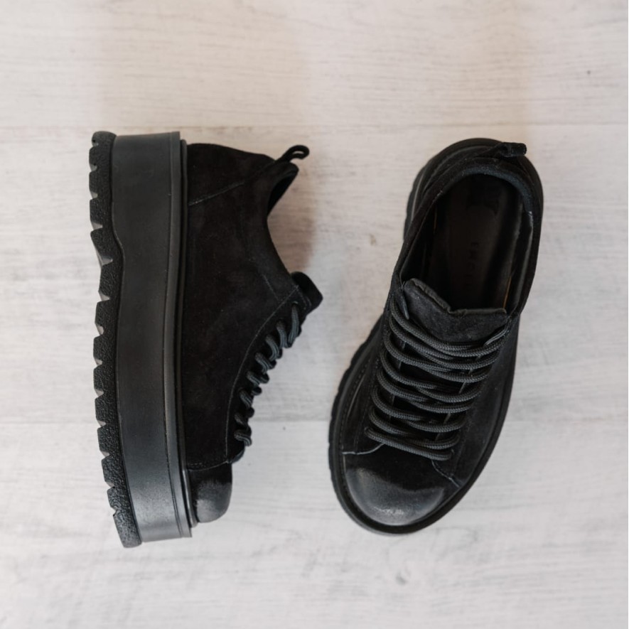 *. Sneakers - Medellin - Velur Black